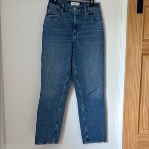 Abercrombie Ultra High Rise 90s Straight Jean